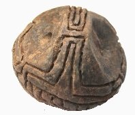 Impasto loom weight of spherical type with a horizontal hole through the top and decorated with an incised meander pattern. Found during the Scavi Kleibrink on the Timpone della Motta, AC18.15.w215, first half 8th century BC. National Archaeological Museum of the Sibaritide, Sibari. Impasto loom weight of spherical type with a horizontal hole through the top and decorated with an incised meander pattern. Found during the Scavi Kleibrink on the Timpone della Motta, AC18.15.w215, first half 8th century BC. National Archaeological Museum of the Sibaritide, Sibari.
